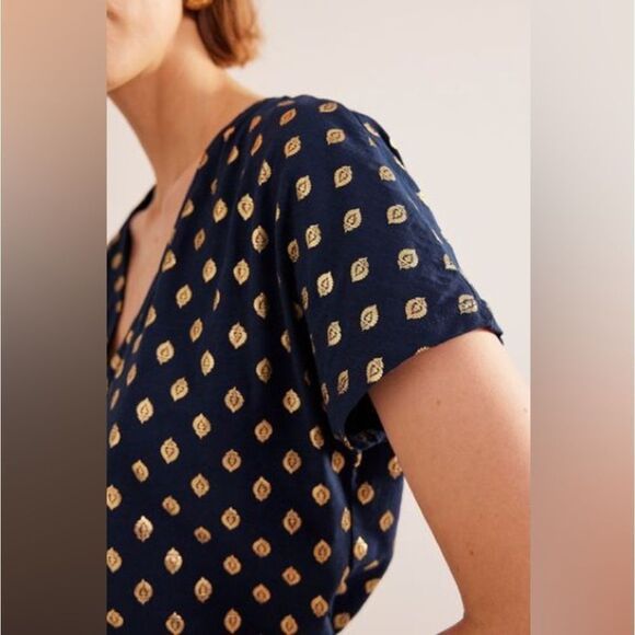 Boden V-Back Leaf Print Jersey Top, French Navy/Gold Size 20/22 - Picture 2 of 12